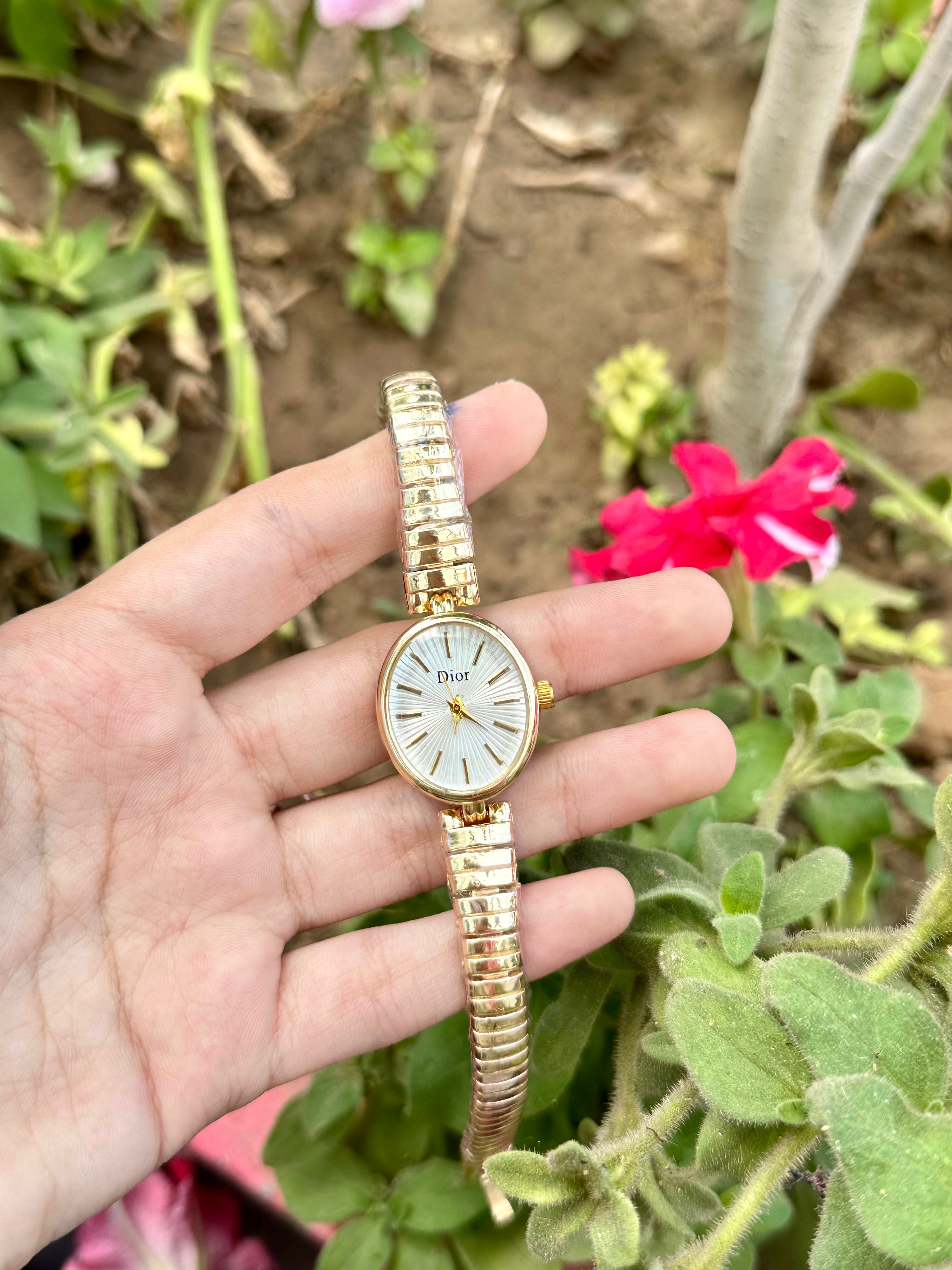 Elegant Radiance Bracelet Watch